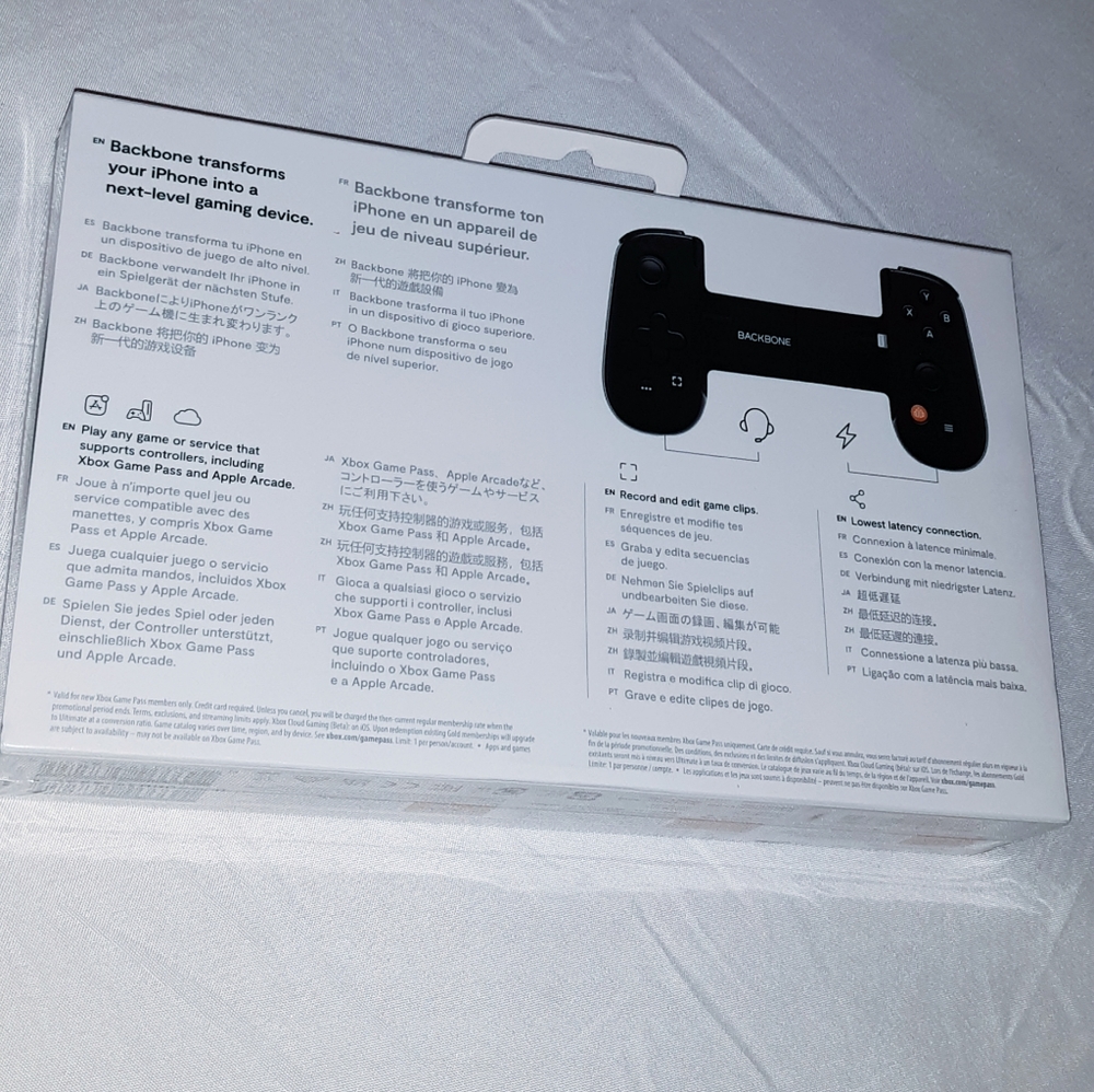 Xbox Backbone One iPhone Mobile Controller - Picture 6 of 10
